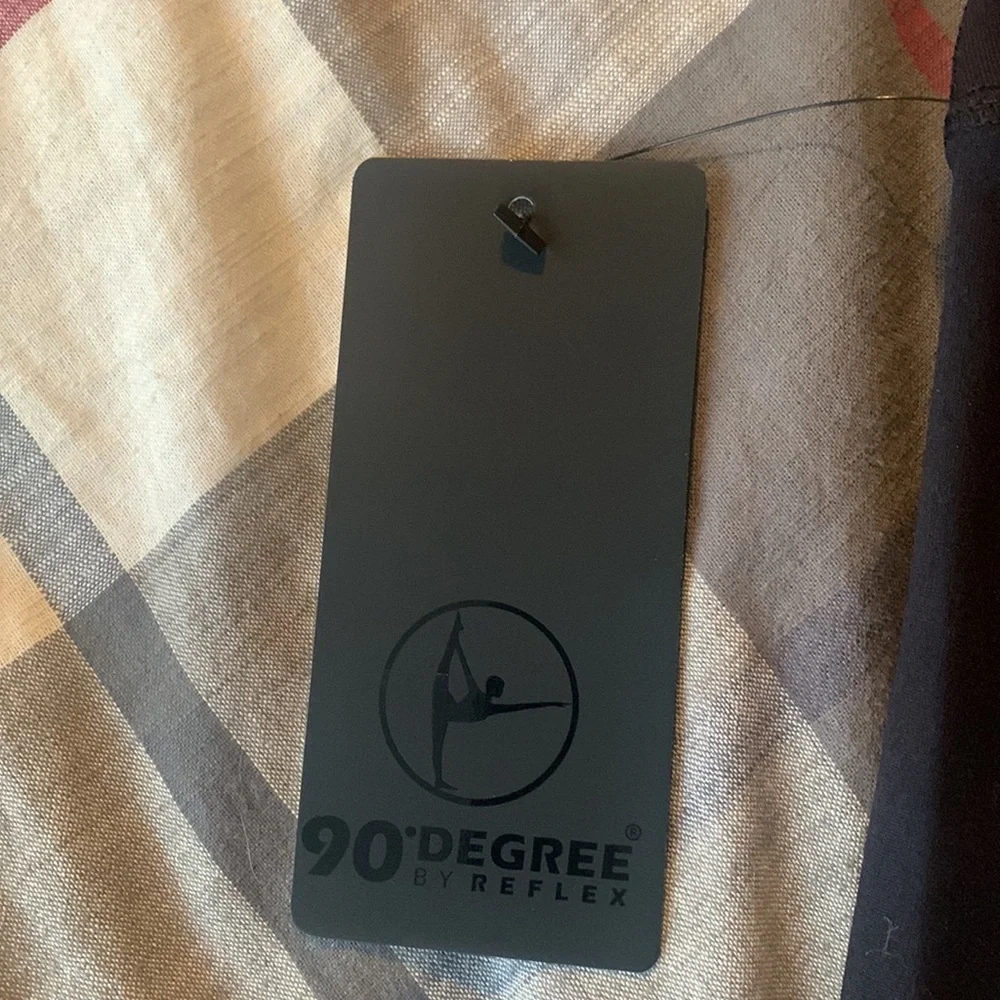 NWT 90 degree by reflex shorts - Picture 5 of 8